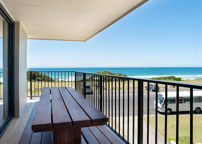 Edgewater 1 - Ljhooker Yamba