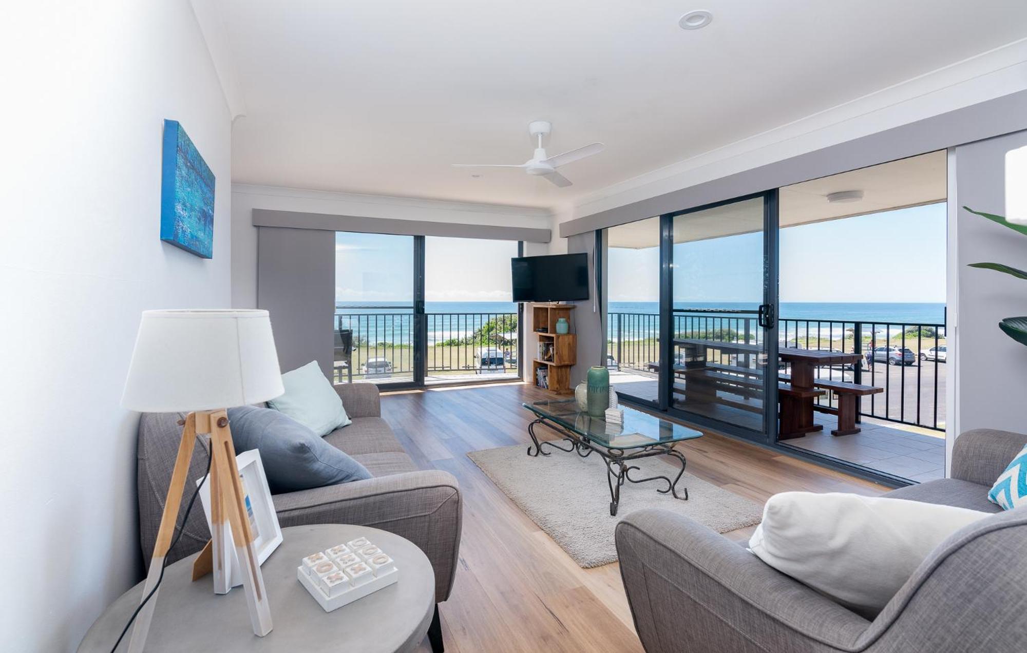 Edgewater 1 - Ljhooker