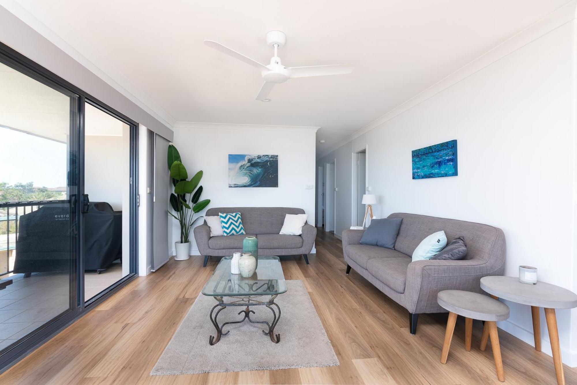Edgewater 1 - Ljhooker *